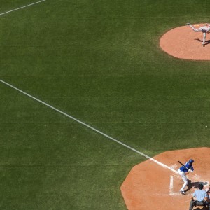 kaiyun登录-威斯特法伦的黄色浪潮与上海虹口的蓝色脉搏，足球凝聚的，是漂泊者的心，黄蓝交织，足球凝聚漂泊者的心